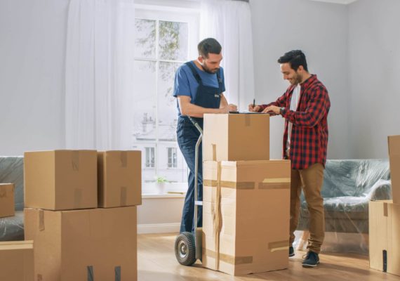 When to Hire a Mover and When to DIY
